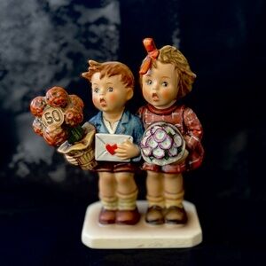 Hummel Commemorative Box “50 years The love lives on”